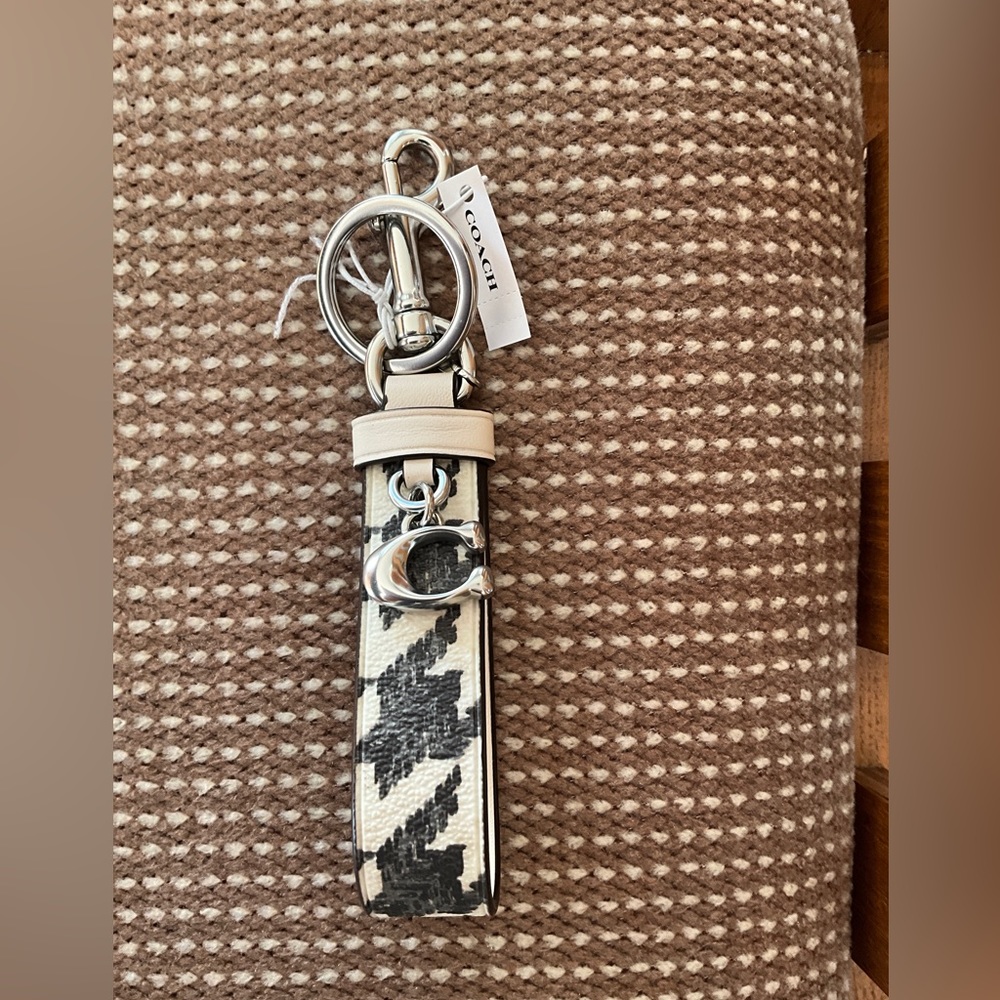 NWT Coach Houndstooth Loop Bag Charm - Black White - Style No. CK069